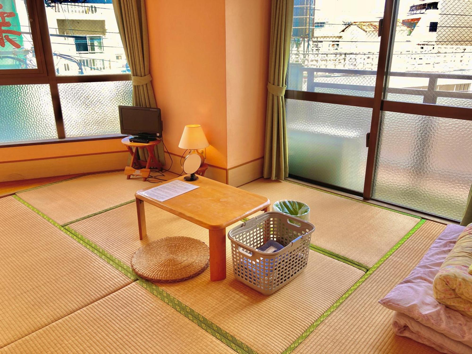 Hostel Hakuseiso Naha Zewnętrze zdjęcie