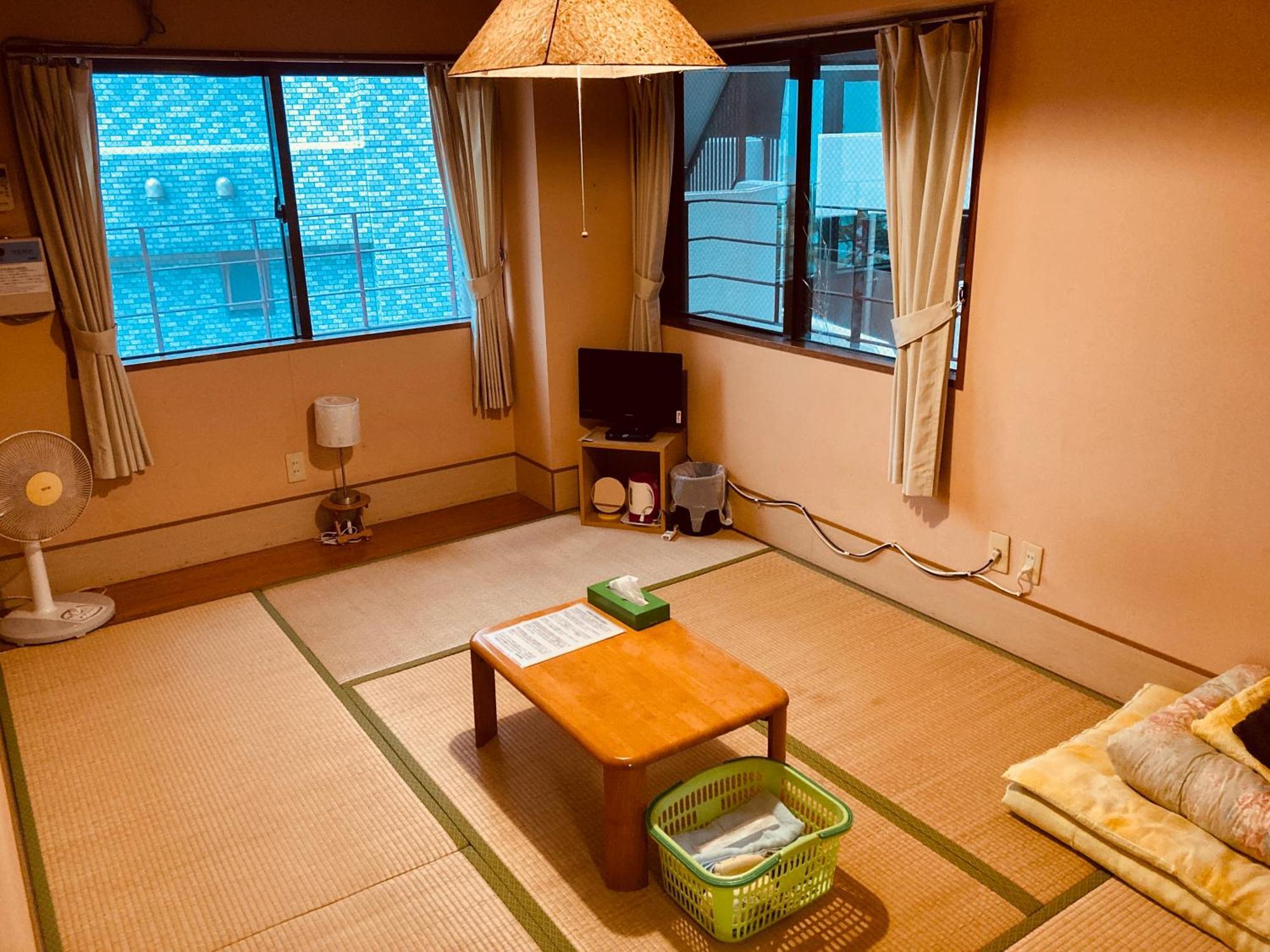 Hostel Hakuseiso Naha Zewnętrze zdjęcie